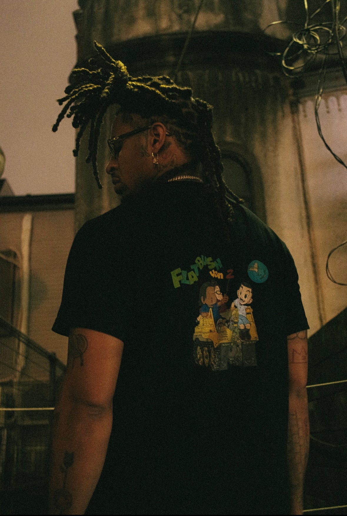 FB¥2 T-Shirt